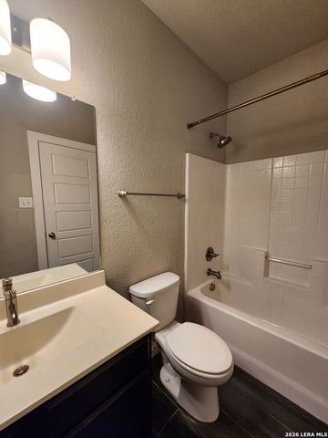 1143 CREEKSIDE ORCH, New Braunfels, TX 78130