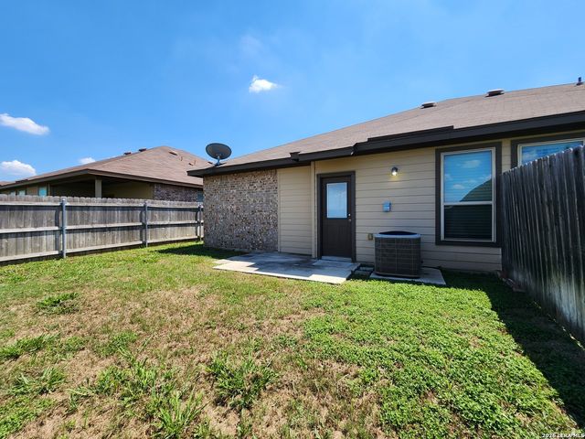 1143 CREEKSIDE ORCH, New Braunfels, TX 78130