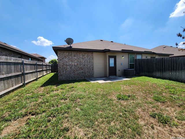 1143 CREEKSIDE ORCH, New Braunfels, TX 78130