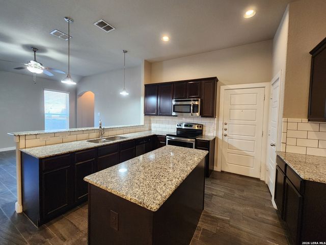 1143 CREEKSIDE ORCH, New Braunfels, TX 78130