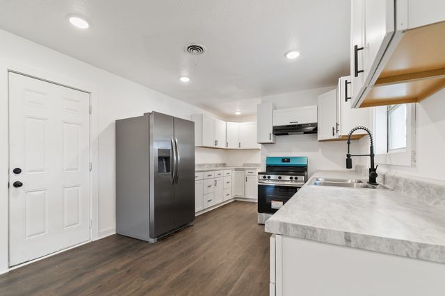 602 Lawson Drive, Garland, TX 75042