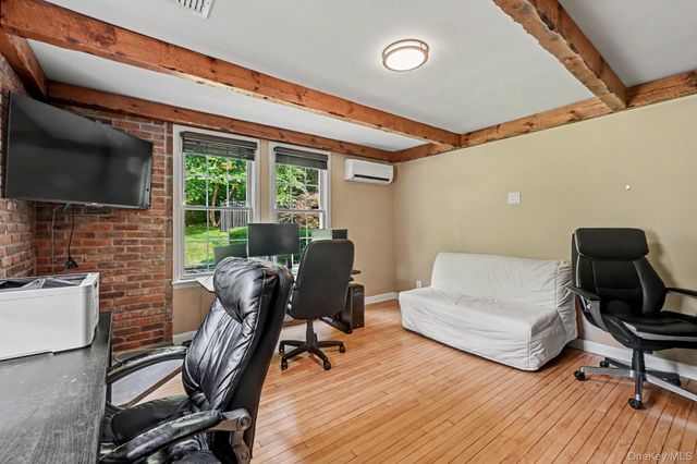 1800 Saw Mill River Road, White Plains, NY 10607