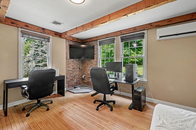 1800 Saw Mill River Road, White Plains, NY 10607