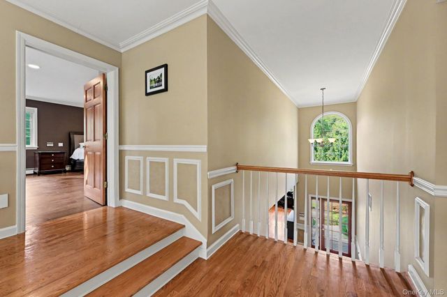1800 Saw Mill River Road, White Plains, NY 10607