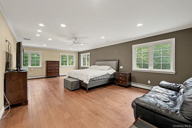 1800 Saw Mill River Road, White Plains, NY 10607