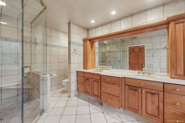 1800 Saw Mill River Road, White Plains, NY 10607