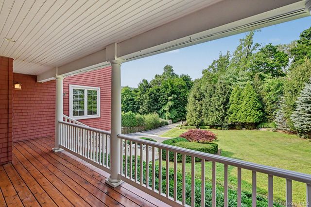 1800 Saw Mill River Road, White Plains, NY 10607