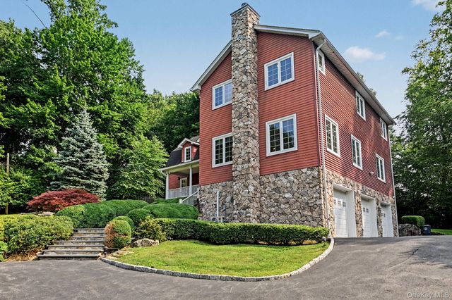 1800 Saw Mill River Road, White Plains, NY 10607