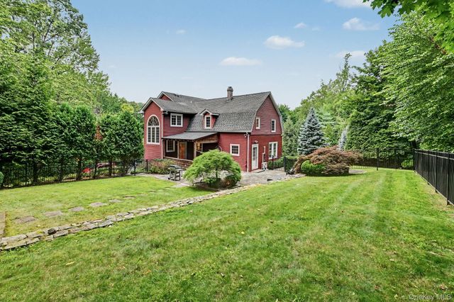 1800 Saw Mill River Road, White Plains, NY 10607