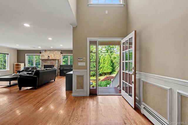 1800 Saw Mill River Road, White Plains, NY 10607