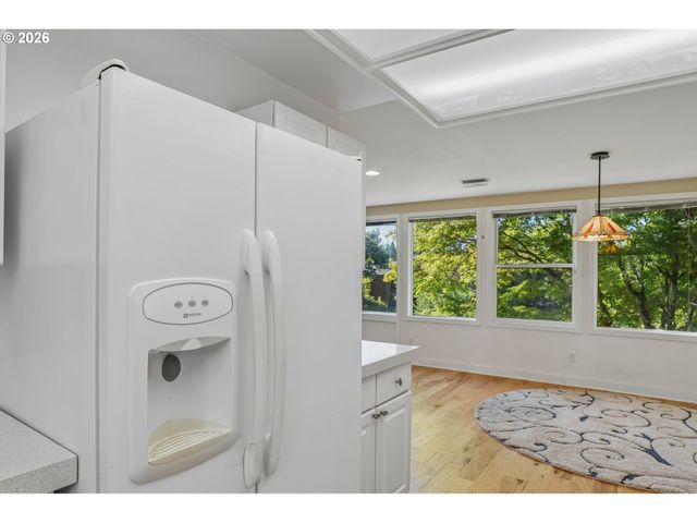 17019 Sw VERSAILLES Ln, Portland, OR 97224