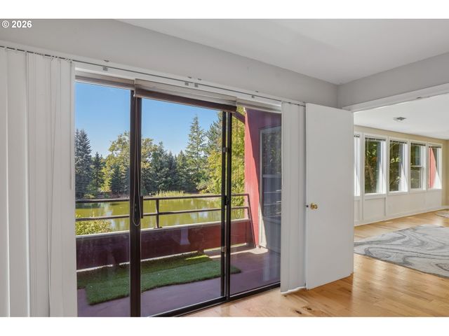 17019 Sw VERSAILLES Ln, Portland, OR 97224