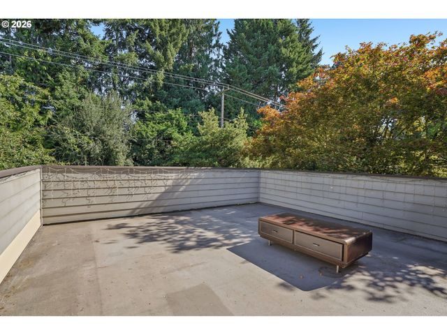 17019 Sw VERSAILLES Ln, Portland, OR 97224