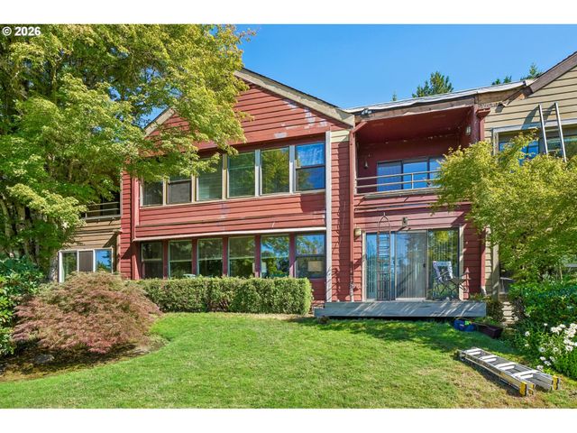 17019 Sw VERSAILLES Ln, Portland, OR 97224