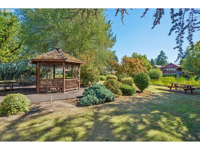 17019 Sw VERSAILLES Ln, Portland, OR 97224