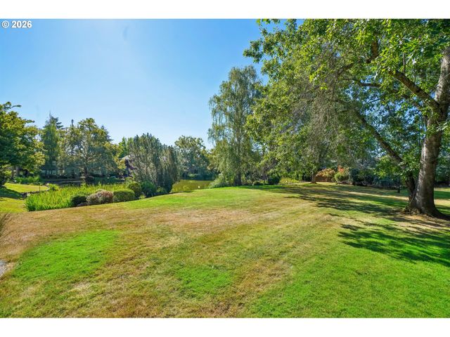 17019 Sw VERSAILLES Ln, Portland, OR 97224