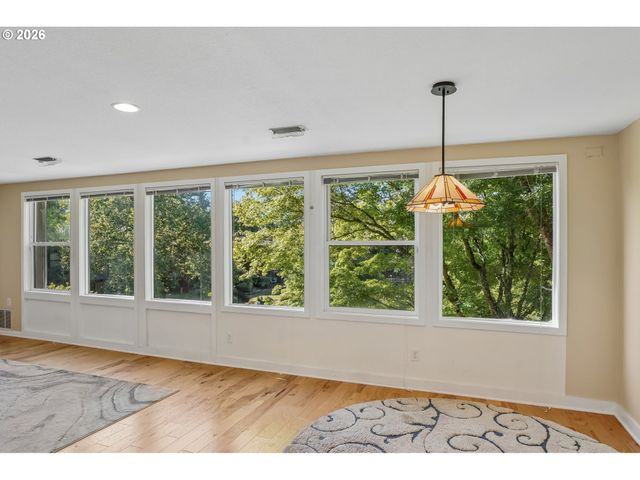 17019 Sw VERSAILLES Ln, Portland, OR 97224