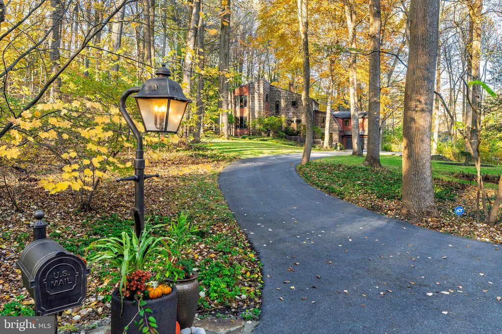 181 OLD MINE RD, Lebanon, PA 17042