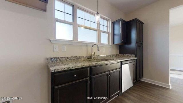 124 Woodford Drive, Jacksonville, NC 28540