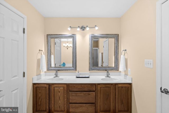 10414 N MCCLELLAN DR, Fredericksburg, VA 22408