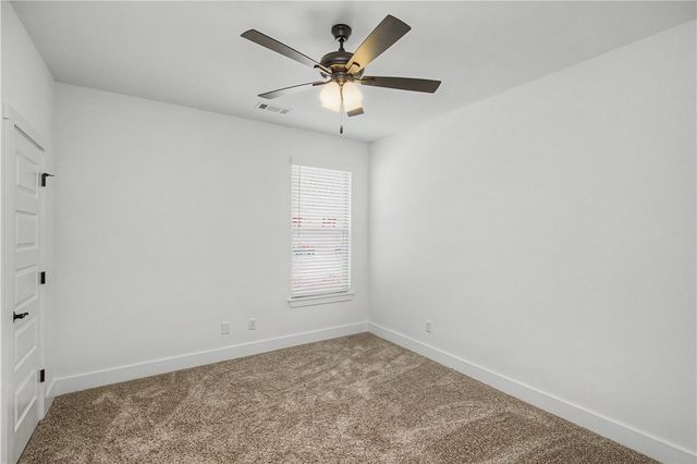 2002 N Dagan Street, Siloam Springs, AR 72761