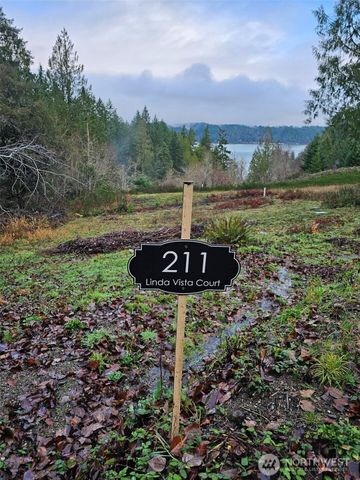 211 E Linda Vista Court, Union, WA 98592
