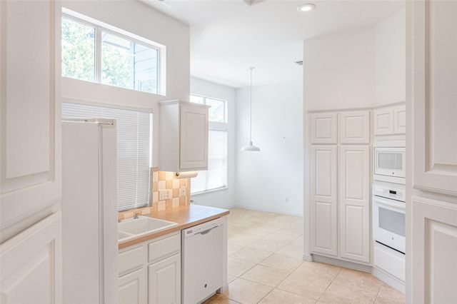 1621 Maggie Mayes ST, Austin, TX 78703