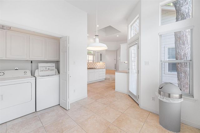 1621 Maggie Mayes ST, Austin, TX 78703