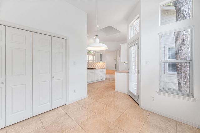 1621 Maggie Mayes ST, Austin, TX 78703