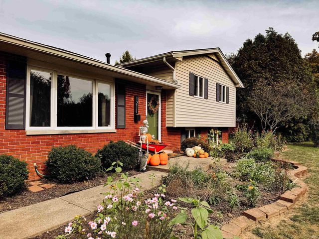 1211 E Prairie Drive, Bloomington, IN 47408