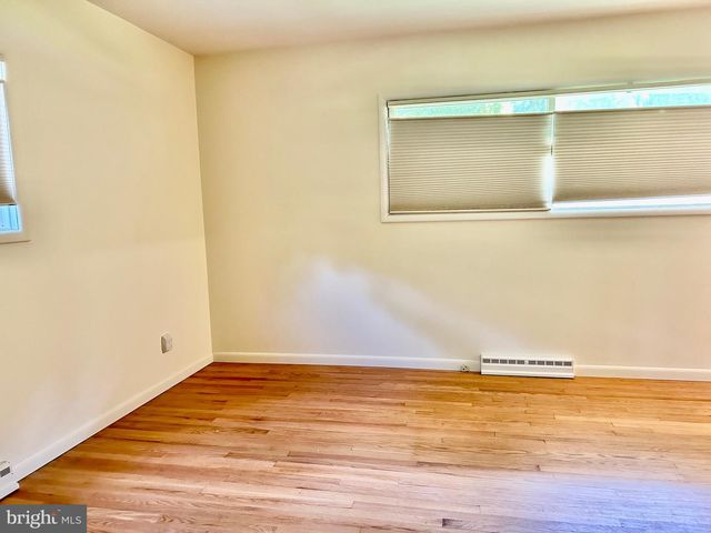 28 PARDOE RD, Princeton, NJ 08540