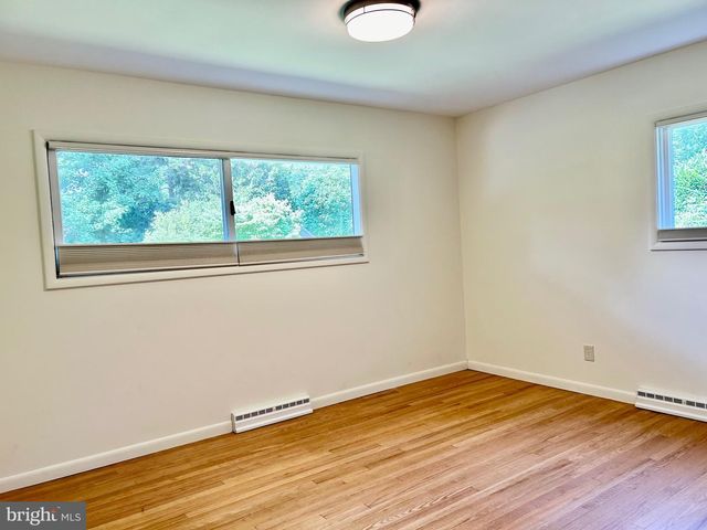 28 PARDOE RD, Princeton, NJ 08540
