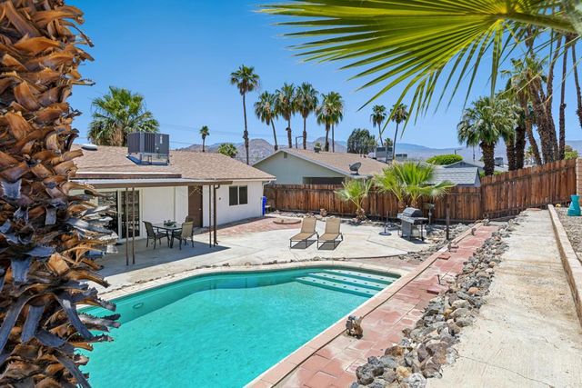 77054 California Drive, Palm Desert, CA 92211
