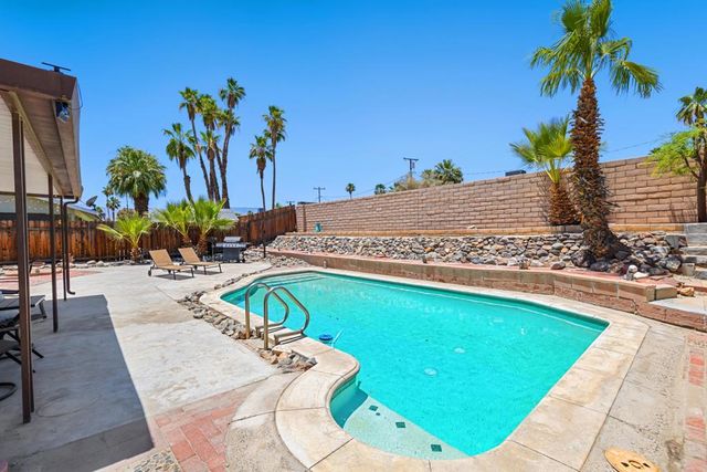 77054 California Drive, Palm Desert, CA 92211