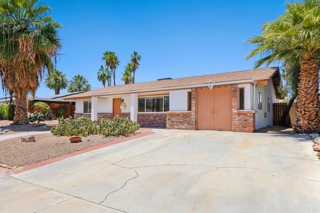 77054 California Drive, Palm Desert, CA 92211