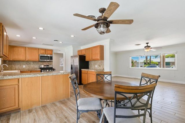 77054 California Drive, Palm Desert, CA 92211