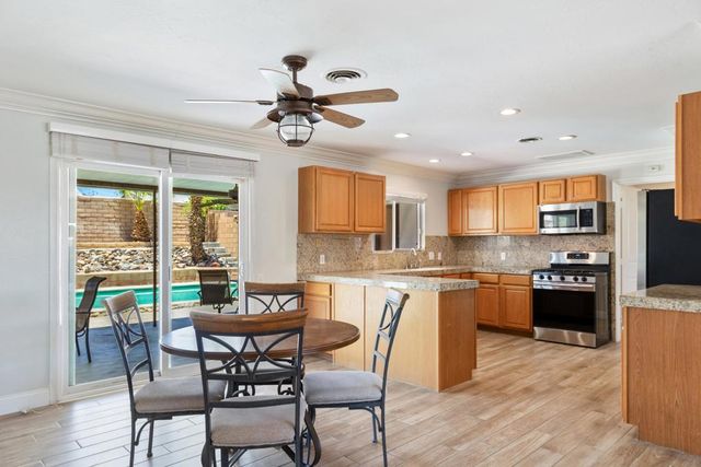 77054 California Drive, Palm Desert, CA 92211