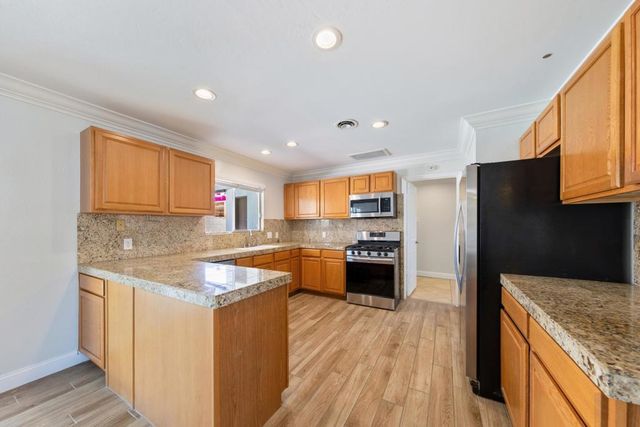 77054 California Drive, Palm Desert, CA 92211