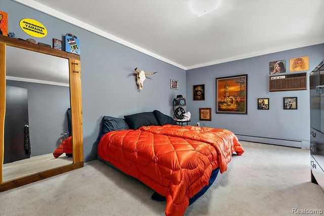 32030 Grand River Avenue, Farmington, MI 48336