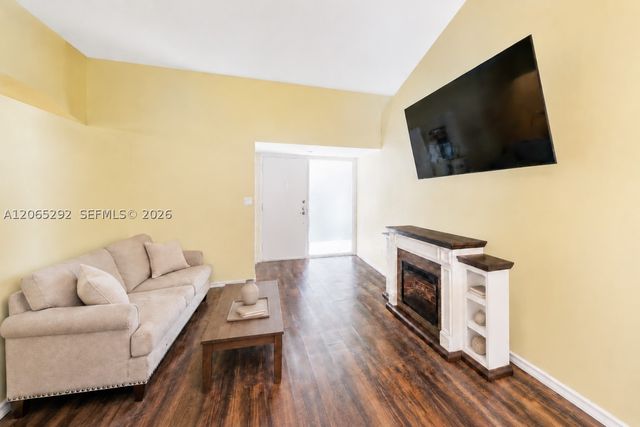 10340 SW 154th Pl 41, Miami, FL 33196