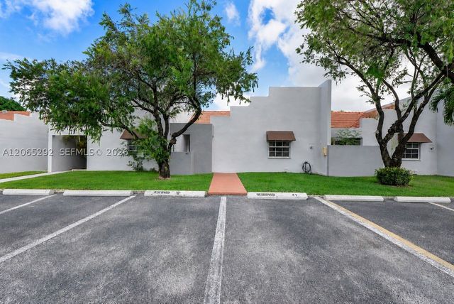 10340 SW 154th Pl 41, Miami, FL 33196