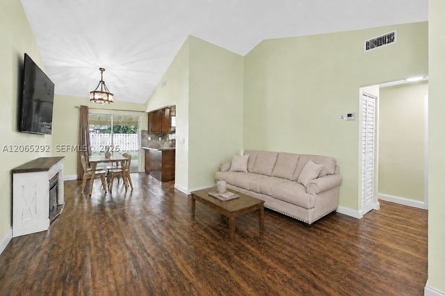10340 SW 154th Pl 41, Miami, FL 33196