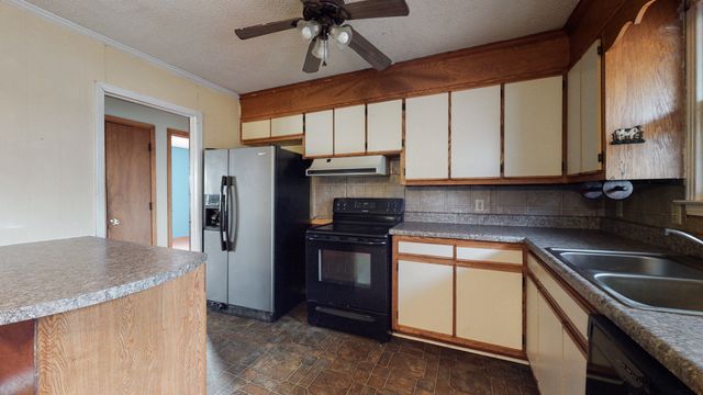 5078 Ezbon Holland Rd, Springfield, TN 37172