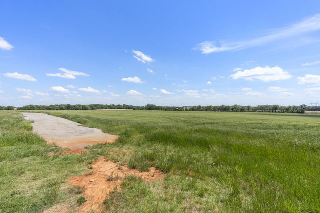 5078 Ezbon Holland Rd, Springfield, TN 37172