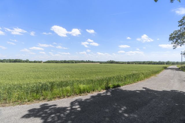 5078 Ezbon Holland Rd, Springfield, TN 37172