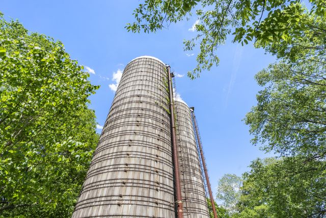 5078 Ezbon Holland Rd, Springfield, TN 37172