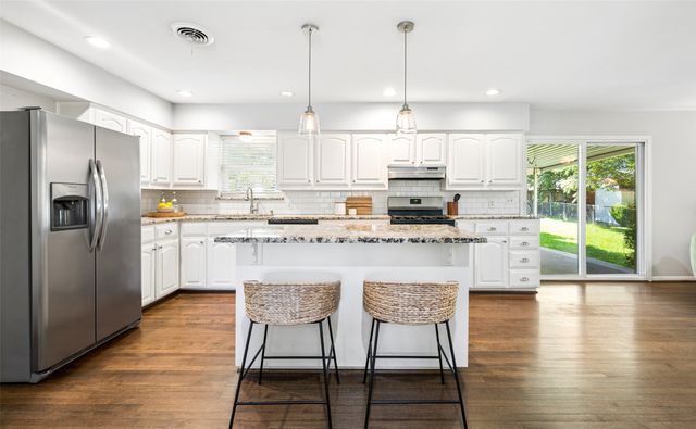 2546 Telegraph Avenue, Dallas, TX 75228