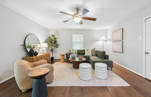2546 Telegraph Avenue, Dallas, TX 75228