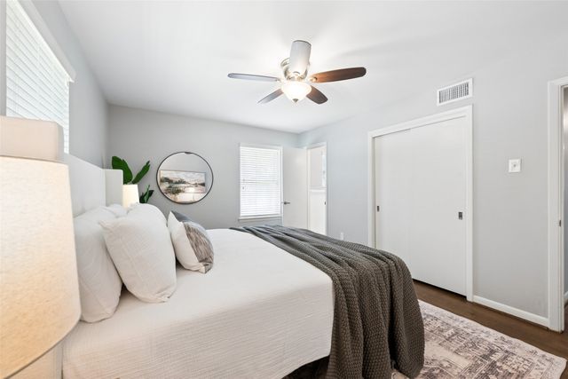 2546 Telegraph Avenue, Dallas, TX 75228
