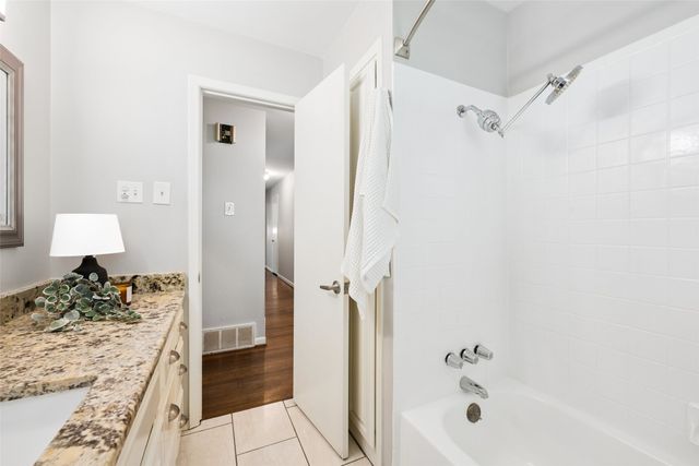 2546 Telegraph Avenue, Dallas, TX 75228